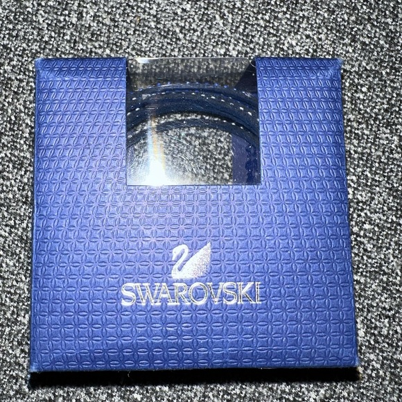 NIB Swarovski Slake Blue Suede Leather Wrap Around Crystal Bracelet - Picture 9 of 11